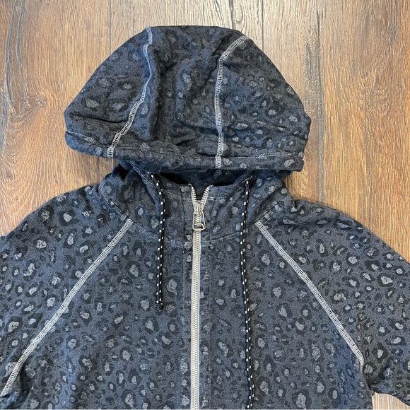 Sundry equinox animal print zip up hooded sweatshirt SZ 2/MED - Picture 2 of 4